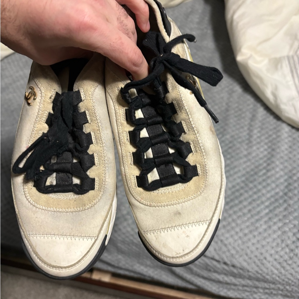 Chanel WhiteBlack Leather & Fabric CC Low Top Sneaker Shoes, 36 - Picture 2 of 10